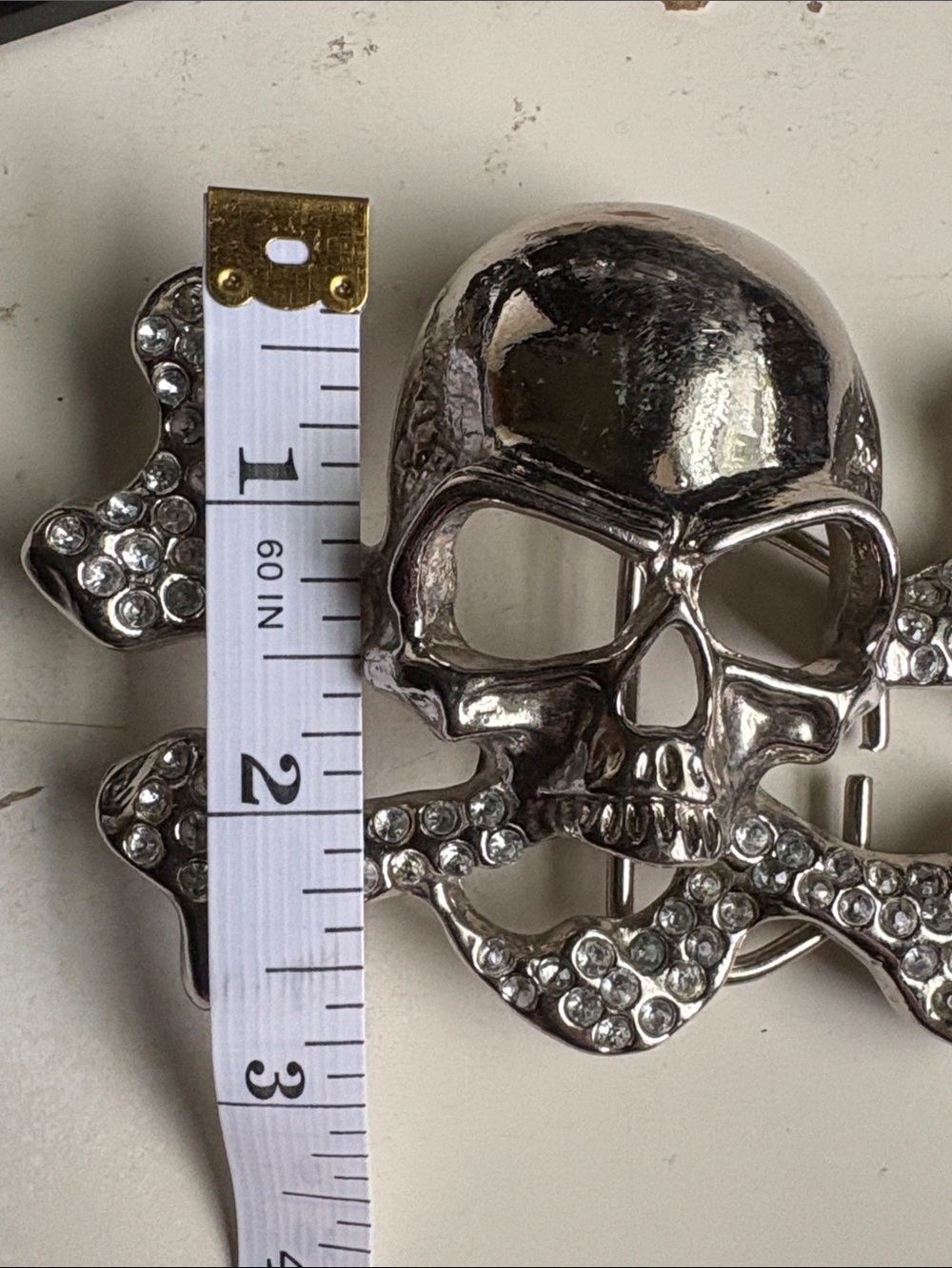 Rhinestone Skull & Crossbones Belt Buckle - Silver - Picture 7 of 7